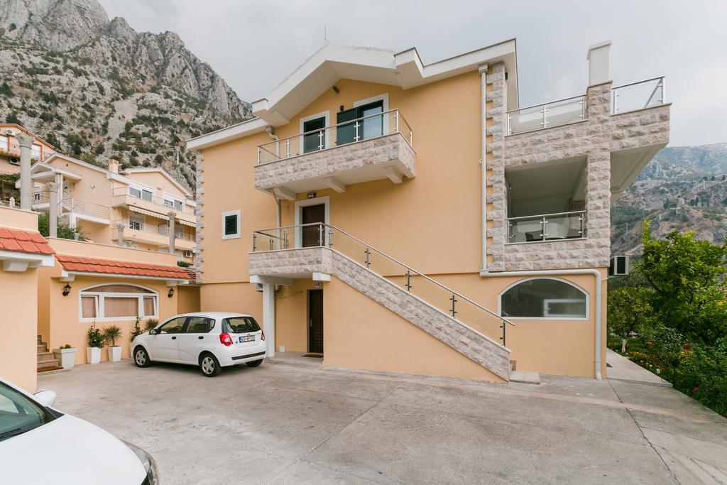 Apartments Los Olivos Kotor Extérieur photo